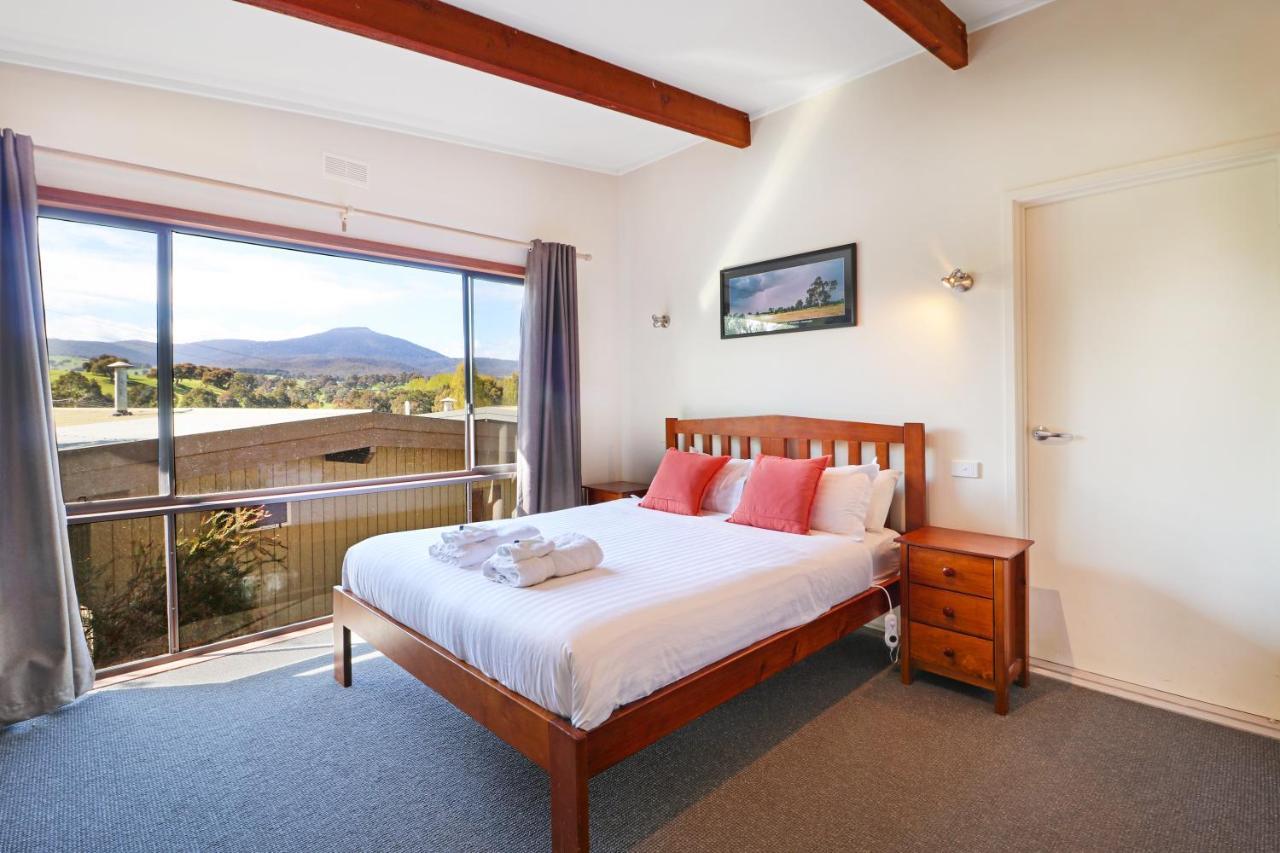 Off Mountain Lodge Merrijig