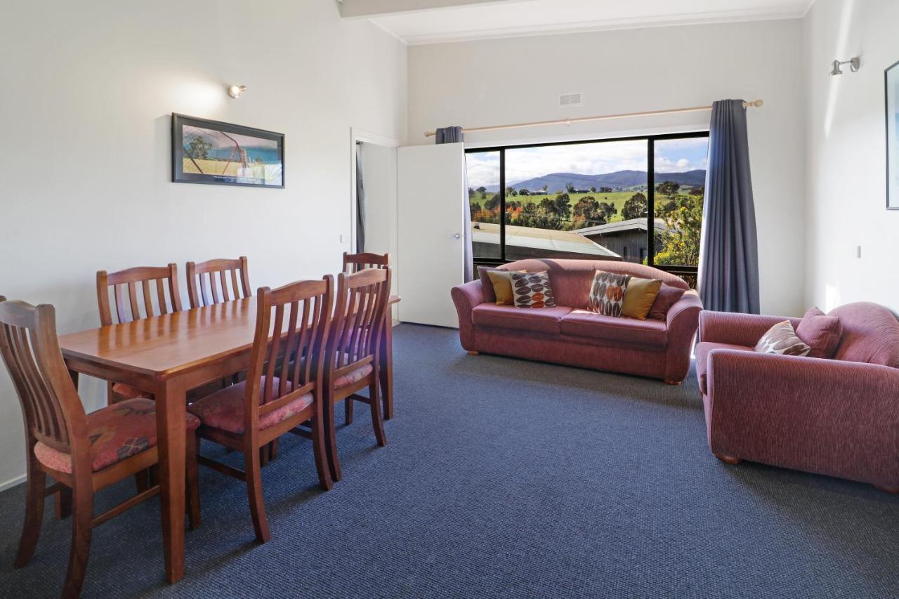 Lodge Off Mountain