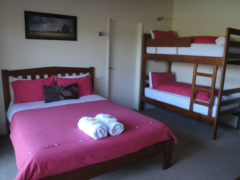 Off Mountain Lodge Merrijig